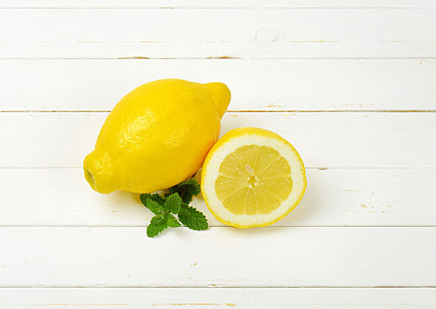 一个,一半,柠檬