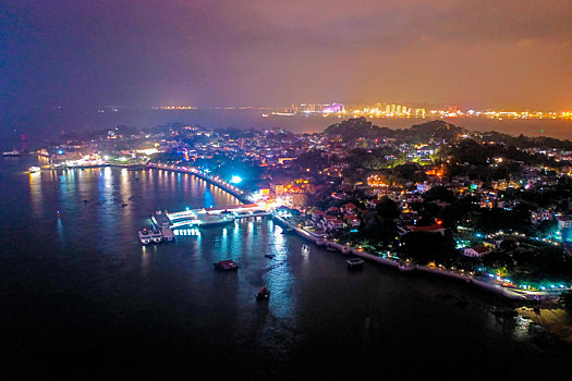 航拍福建厦门鼓浪屿风景名胜区夜景