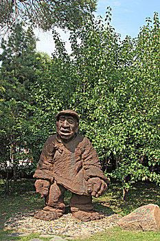 王老五雕像
