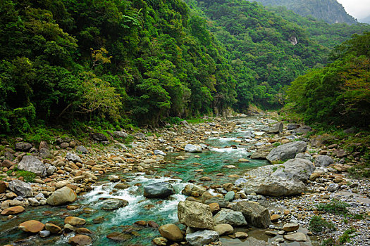 台湾花莲太鲁阁风景区,砂卡礑溪的山谷溪流