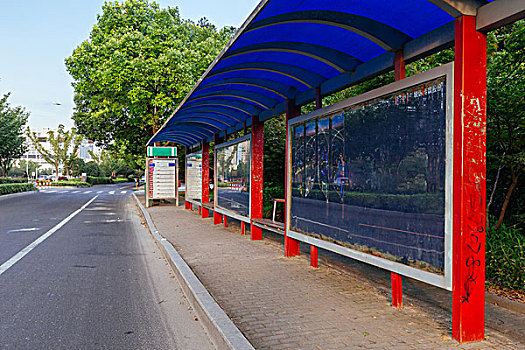 公交车站