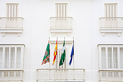 仰视,旗帜,建筑,圣安东尼奥,广场,安达卢西亚,西班牙