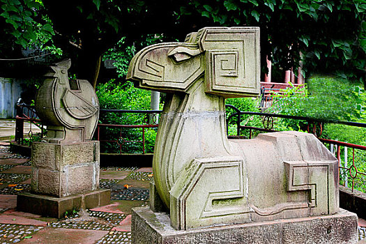 重庆市开县盛山公园中十二生肖雕刻中的羊属象