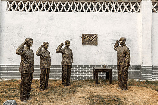 山东省滨州市滨城区杨柳雪村街头雕塑