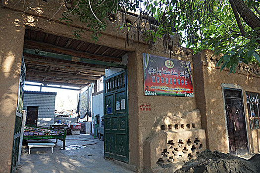 新疆鄯善县鲁克沁镇老城古老又极具鲜明特点的黄土建筑住屋和街区风貌