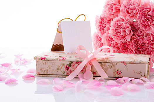 母亲节,情人节,给妈妈或是情人,温馨的礼物和卡片