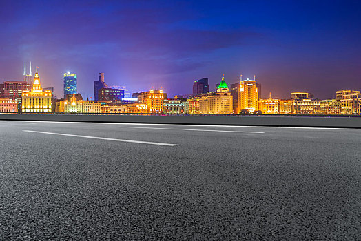 上海城市夜景和城市道路