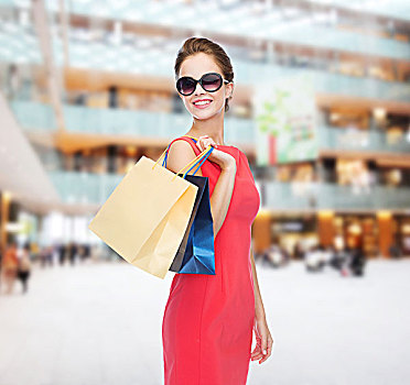 购物,销售,礼物,休假,概念,微笑,女人,红裙,墨镜,购物袋