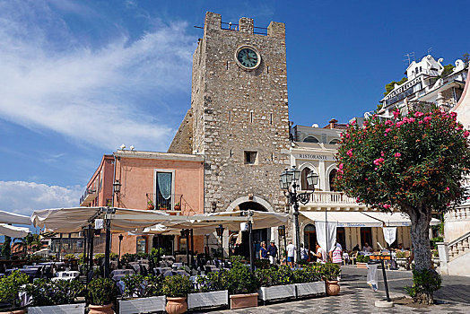 钟楼,广场,老城,陶尔米纳,西西里,意大利,欧洲