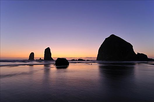 著名,黑斯塔科岩,独块巨石,石头,坎农海滩,俄勒冈,美国,北美