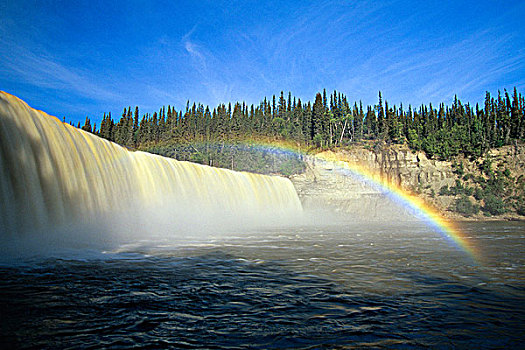 女士,瀑布,河,靠近,加拿大西北地区,加拿大