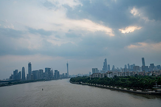 羊城广州夏天周末的下午珠江两岸的落日美景