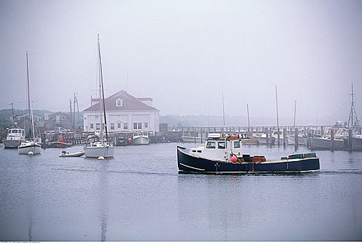 船,薄雾,玛莎葡萄园,马萨诸塞,美国