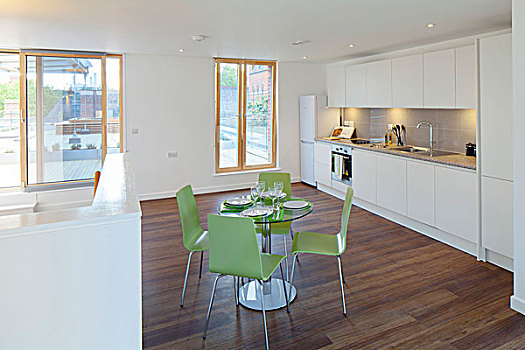 一个,伦敦,英国,内景,开放式格局,厨房,生活方式,区域,现代,设计,家具,玻璃桌,绿色,椅子