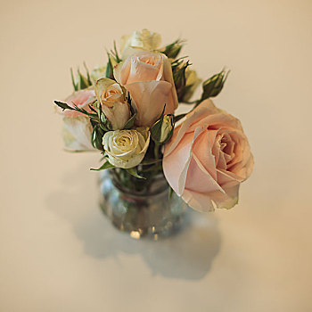 花瓶与鲜花