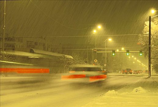 汽车,驾驶,城市街道,雪,冬天,夜晚,模糊