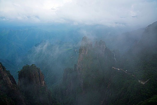 人间仙境,天南第一峰,湖南郴州市宜章县蟒山五指峰