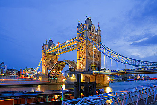 英格兰,伦敦,塔桥,船,黄昏