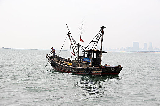 海边渔船,木船