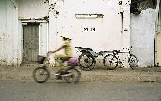 女人,骑自行车,街道,越南