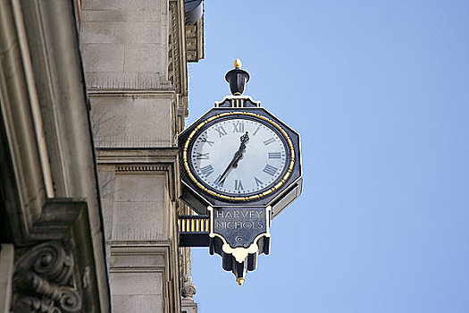 英格兰,伦敦,骑士桥街区,钟表