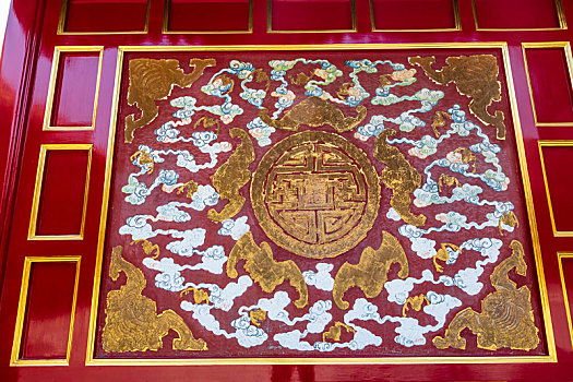 北京故宫太极殿前影壁装饰图案