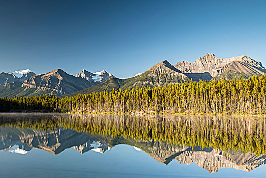 赫伯特湖,早晨,气氛,反射,山脉,班芙国家公园,加拿大,落基山脉,艾伯塔省,北美