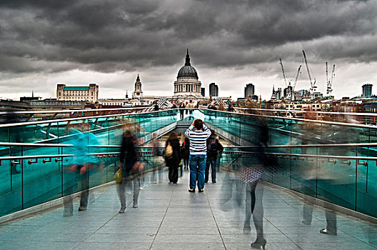 游客,照相,圣保罗大教堂,千禧桥,伦敦
