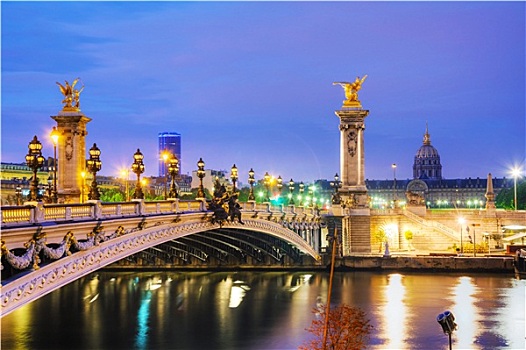 亚历山大三世桥,巴黎