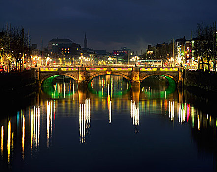 立交桥,利菲河,夜晚,都柏林,爱尔兰