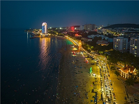 航拍烟台滨海广场夜景