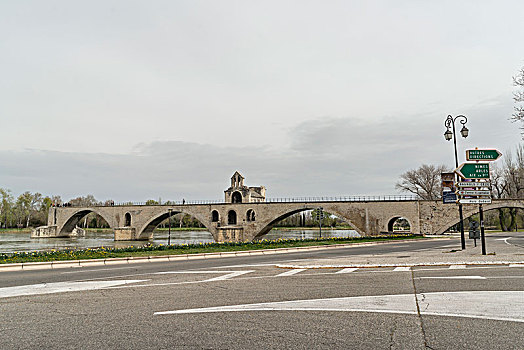 法国阿维尼翁圣贝内泽桥