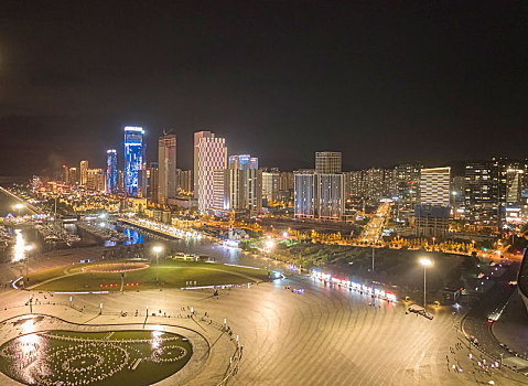 辽宁省大连市城市夜景航拍图片