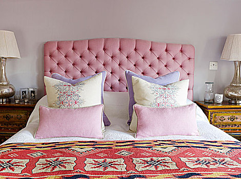 双人床,散落,垫子,床头板,粉色,家居装潢