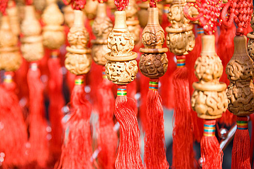 北京春节庙会上的小饰物