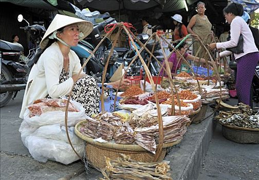 女人,销售,干鱼,街边市场,湄公河三角洲,越南,亚洲
