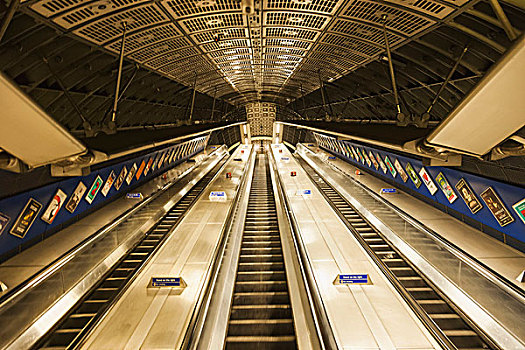 英格兰,伦敦,空,地铁站,扶梯