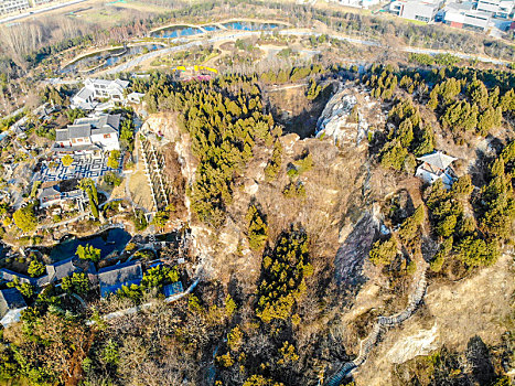 航拍江苏徐州龟山景区龟山汉墓