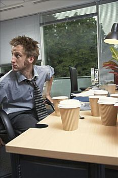 男人,办公室,书桌,咖啡杯