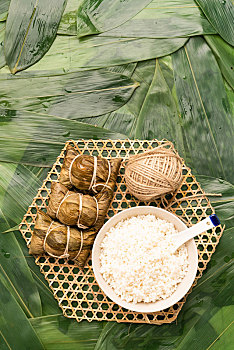 端午节传统美食糯米粽子