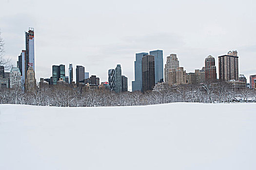 城市天际线,雪,城市公园