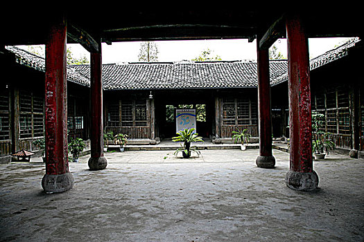 万里长江第一镇,四川宜宾李庄张家祠