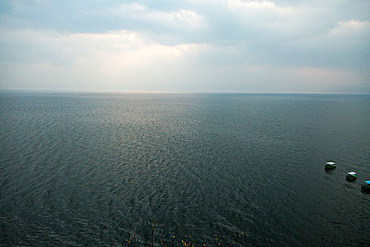 海上日出