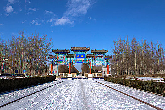 中国涿州影视城的古代建筑牌楼