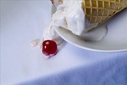 樱桃,桌上,布,冰淇淋蛋卷