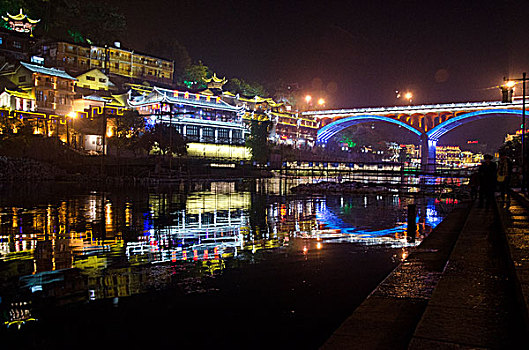 凤凰古城夜景