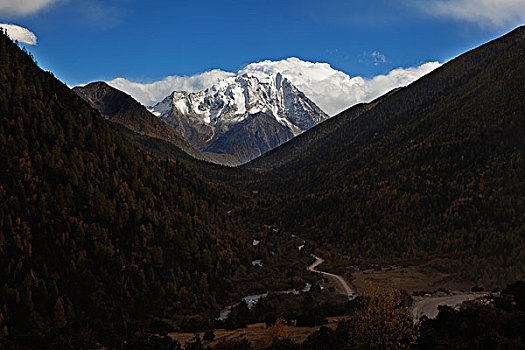 川雅拉雪山