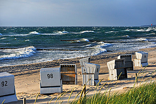 海滩,椅子,波罗的海,海洋,靠近,阿伦斯霍普,暴风雨天气,达斯,梅克伦堡前波莫瑞州,德国,欧洲