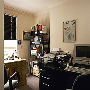 居家办公,书桌,电脑,键盘,办公用品