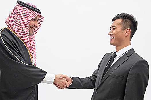 微笑,商务人士,男人,传统,阿拉伯,衣服,握手,棚拍
